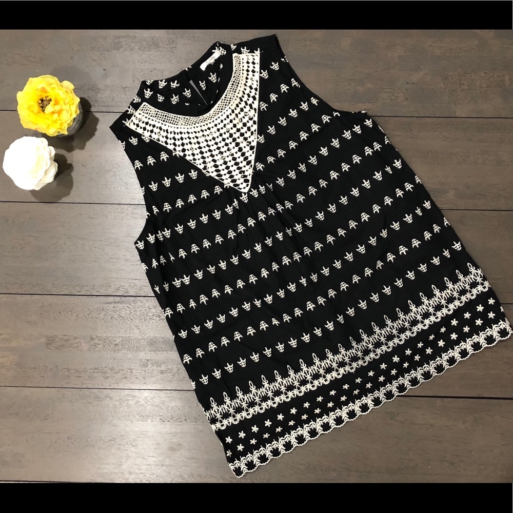 Pleione Tunic Top Large Embroidered Black White